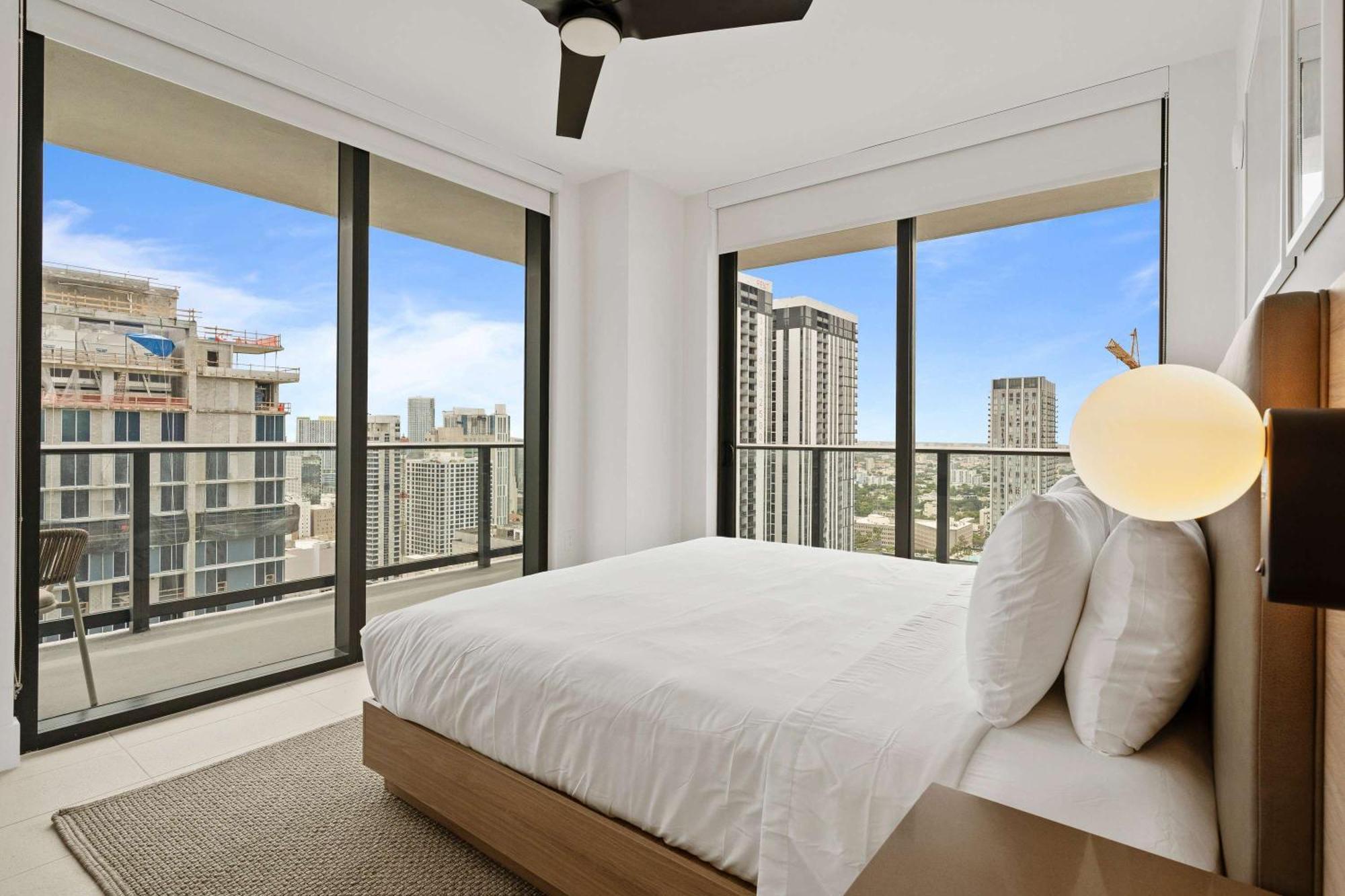 Orange Crush - Resort-style Amenities & Location Apartamento